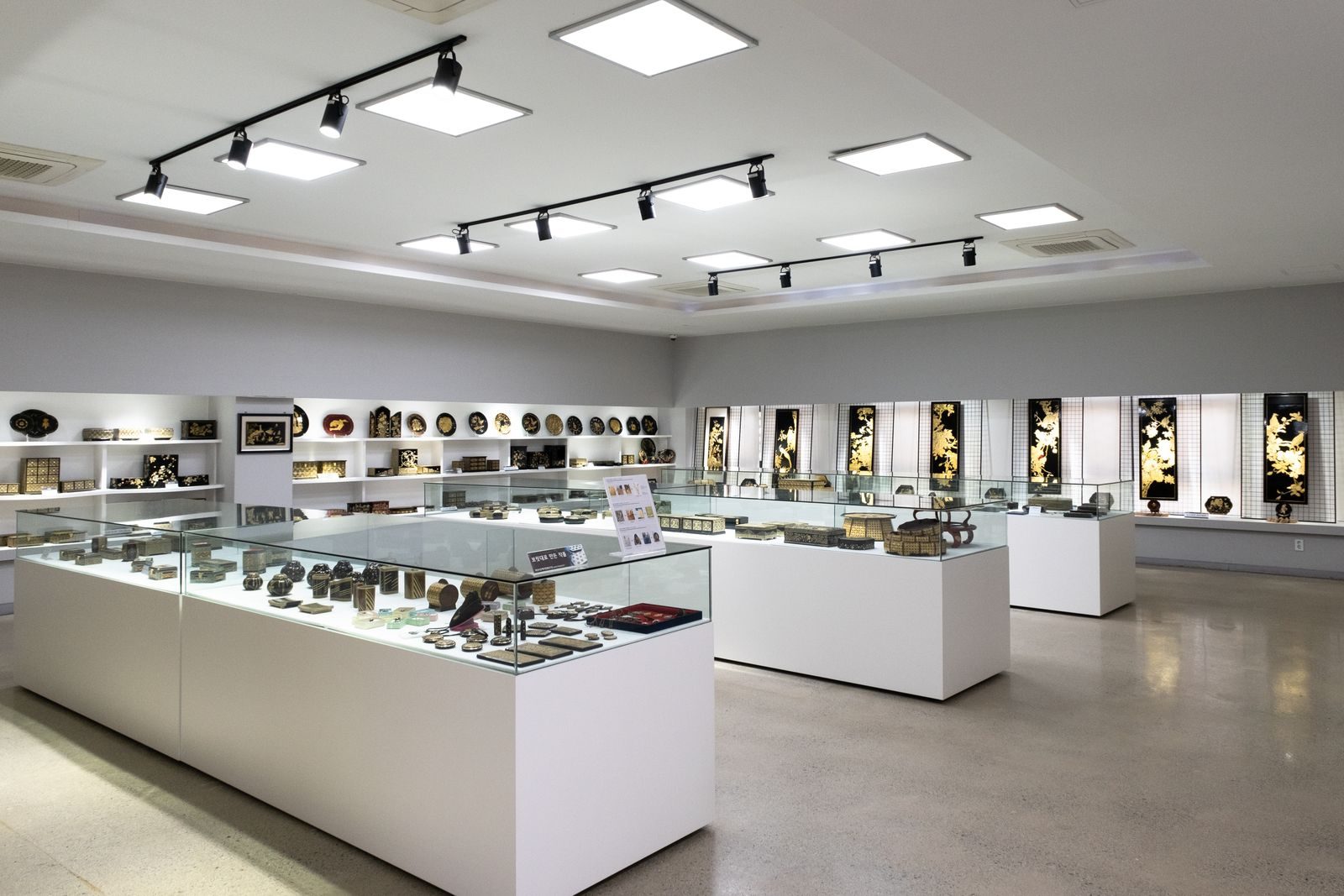Bonded glass display cases
